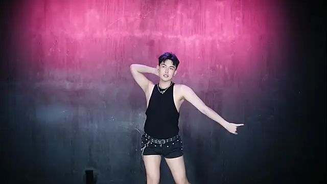 Queen-Vibe: διαδικτυακό σόου στην κάμερα