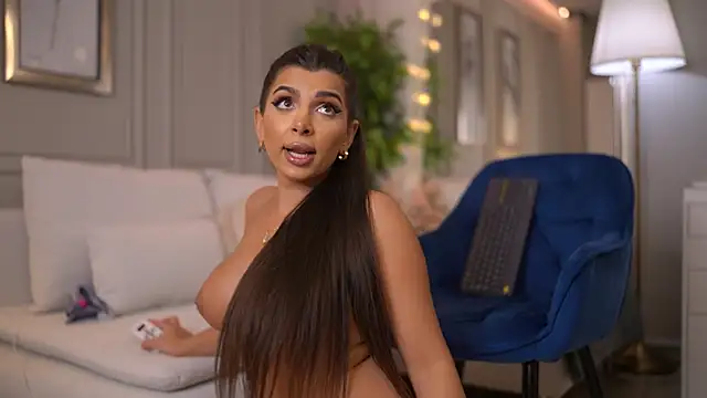 NicoleCellini Live XXX-chat