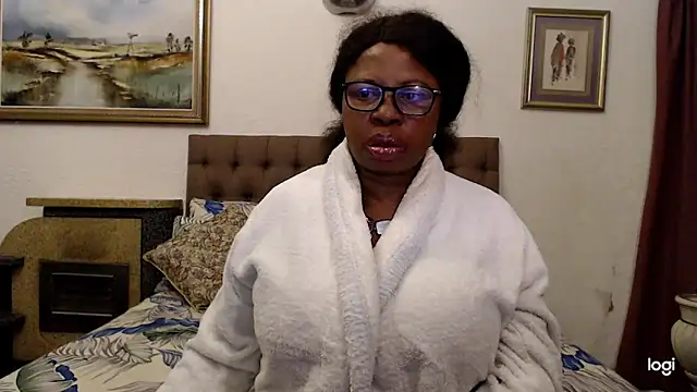 OmegaLipps live XXX chat