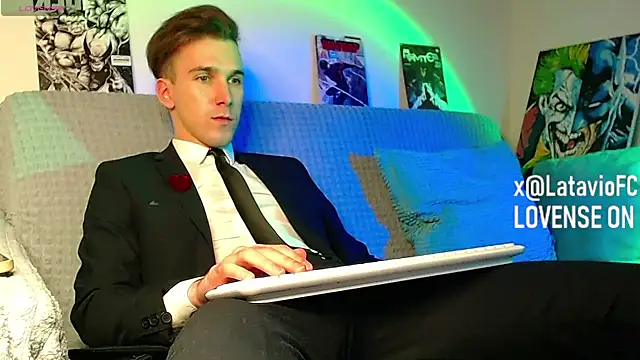 Онлайн чат XXX Midnighter_