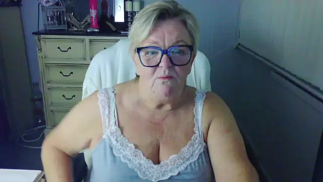 BridgetBlueEyes Live XXX Chat