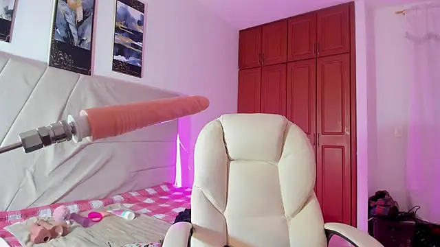 Show modela valkyria_x na web-kameri