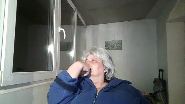 ExquisiteMature live XXX chat