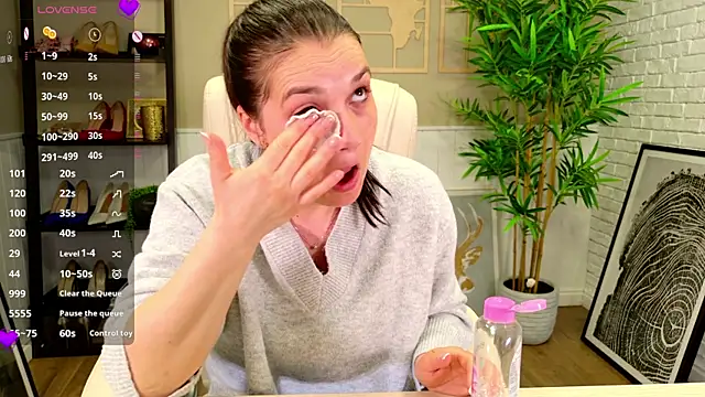 XXX chat uživo modela SelineSole