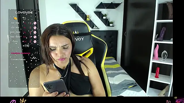 Antonellahot2 live XXX chat