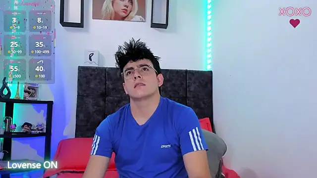 Chat XXX en directo de nolan_twink1