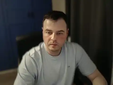 Chat XXX en directo de CuteMan33