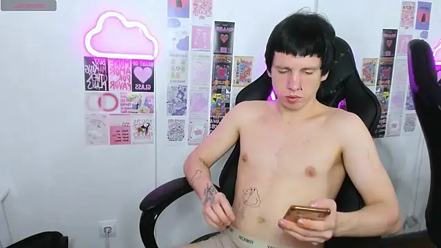 Chat XXX en directo de CutieKai_