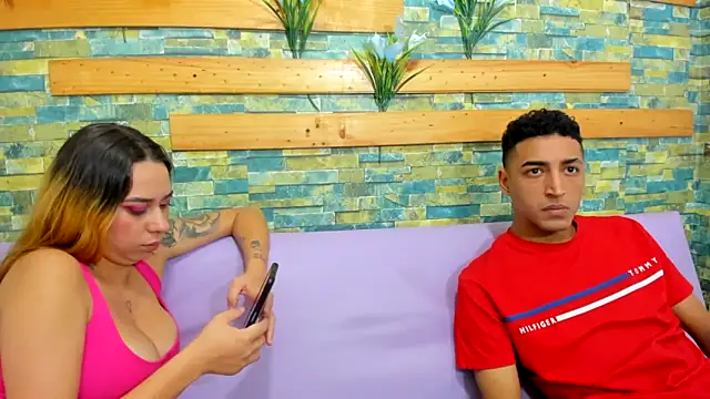 Hot_blowjobs_ live XXX chat