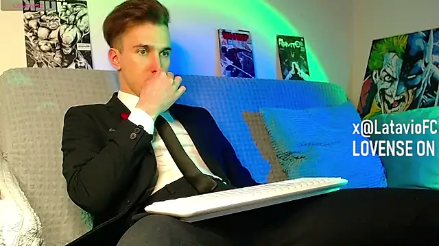 Chat XXX en directo de Midnighter_