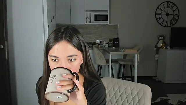 nilliluv: онлайн-секс-чат