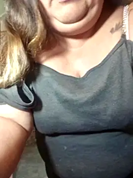 curvy_diva_'s Live XXX Chat