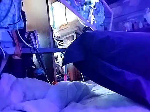 gurlnips: онлайн-секс-чат