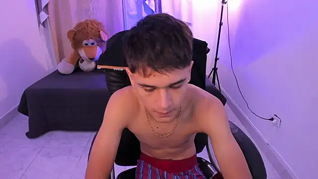 Aron_Boyy Webcam Show