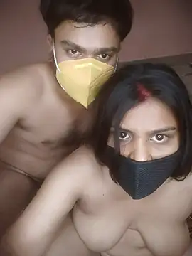 SURAJSAVITA Show in webcam