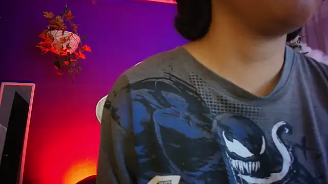 Chatroom XXX en direct de Emmapark_