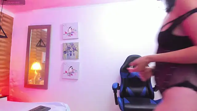 Mia_Sensation_ Live XXX-Chat