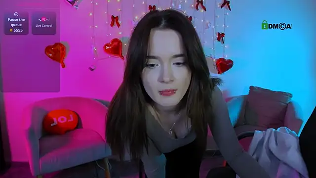 دردشة liana_kisses الجنسية المباشرة