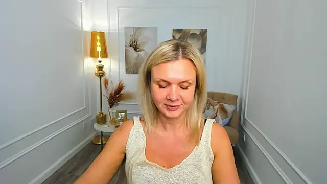 Chat +18 de AgathaKlouin ao vivo