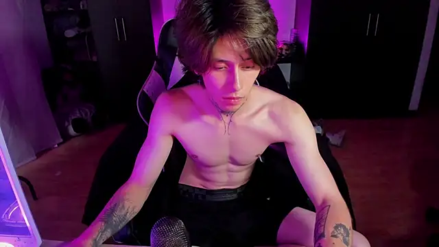 دردشة xIce_Boy الجنسية المباشرة