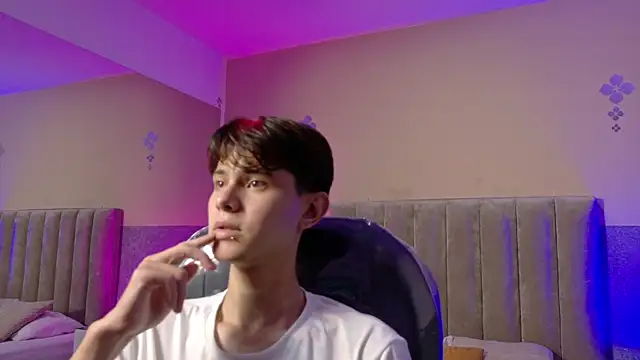 Chat XXX Live Derek_Sinn