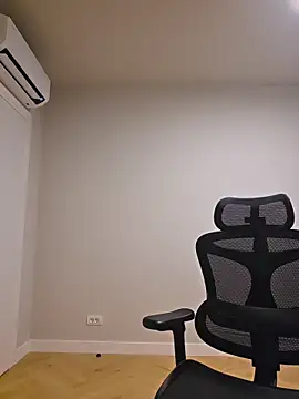 MiaRides19 Adlı Modelin Canlı XXX Sohbeti