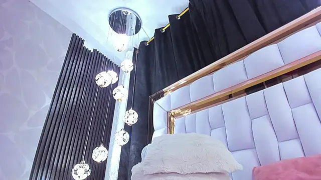 SarayRoyse live XXX chat