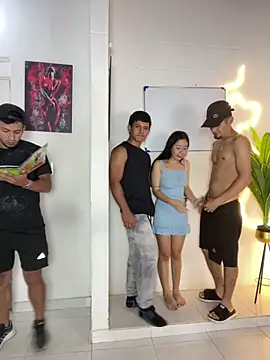 royalgirls_x Chat XXX in diretta