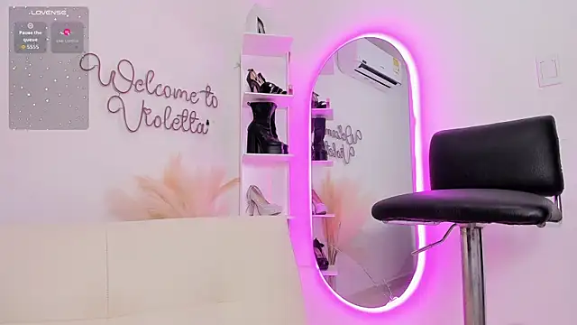 Chatroom XXX en direct de violetta_pretty