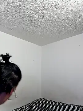 vibeSex1 Adlı Modelin Canlı XXX Sohbeti