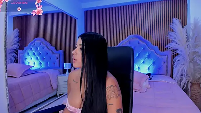 แชท XXX สดของ SelenaStonne