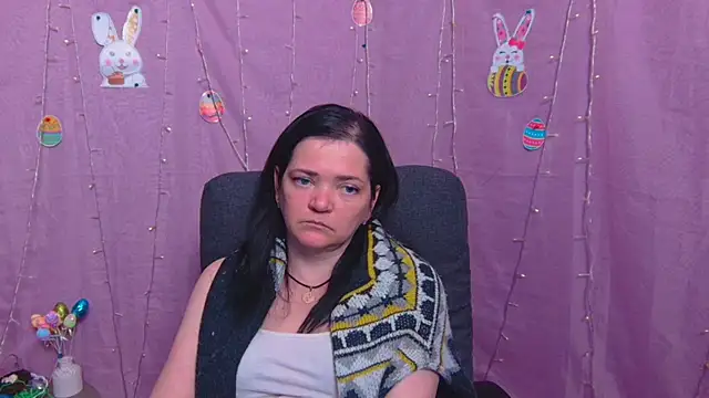 LauraFinn Adlı Modelin Canlı XXX Sohbeti