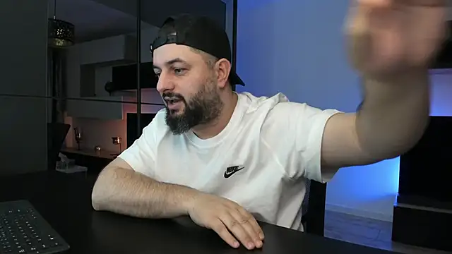 Czat XXX na żywo – DravenPeak