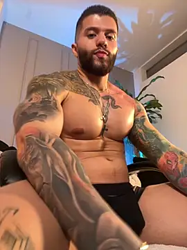 Chat XXX en directo de Frank_Farrell