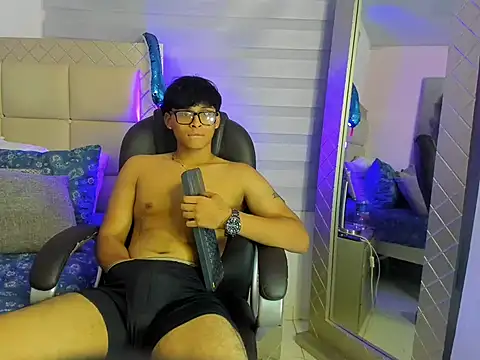 Вебкам-шоу mathias_oberlin