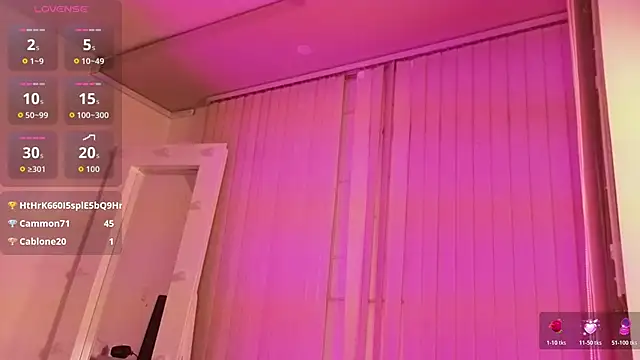 littlee_red Chat XXX in diretta