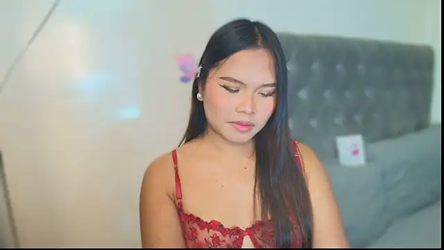 UrfuckingNathalie69x 网络视讯表演