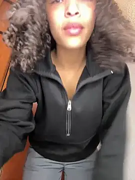 Yasmin777_'s Live XXX Chat