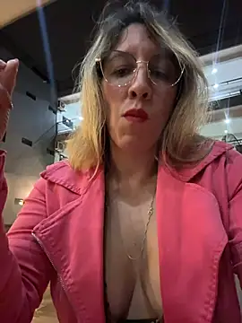 XXX chat uživo modela Gatitacarlita