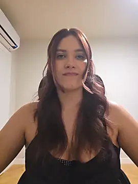 MiaRides19 লাইভ XXX চ্যাট