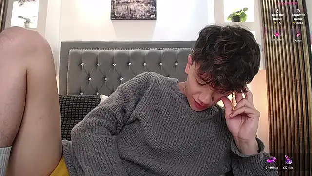 Tomy_Rox Adlı Modelin Canlı XXX Sohbeti