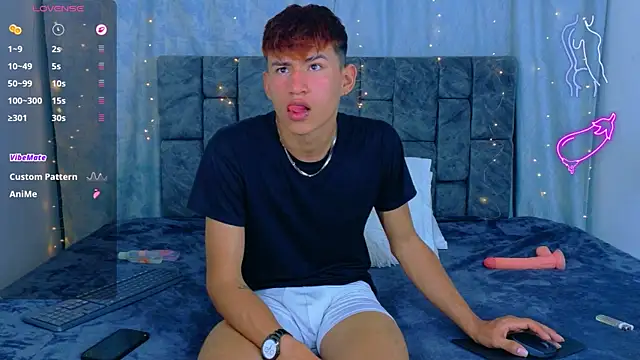 NicolasTorrez live XXX chat