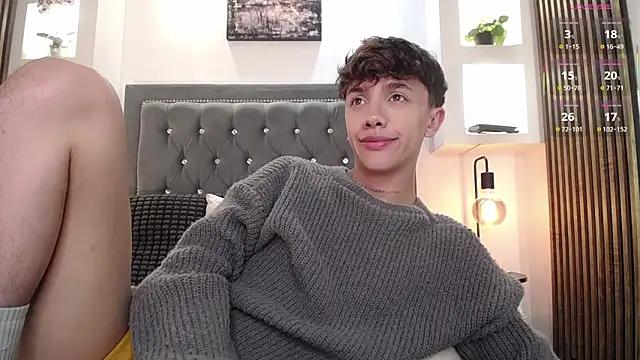 Онлайн чат XXX Tomy_Rox