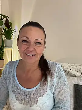 HotLdyllic Live XXX Chat