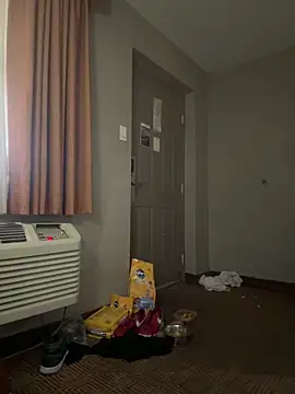 Stressreliever82's Live XXX Chat