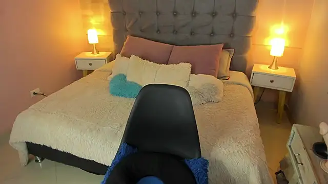 _Abril_W: απευθείας συνομιλία ΧΧΧ