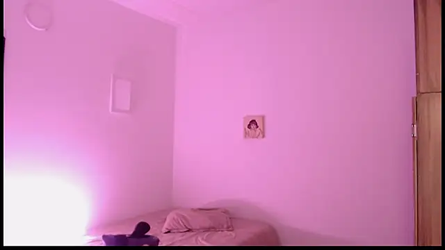 lizzy-c-e-e's Live XXX Chat