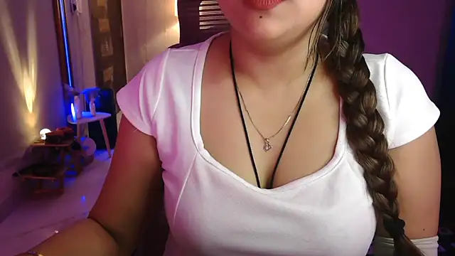 Chat XXX en directo de Mitikaa