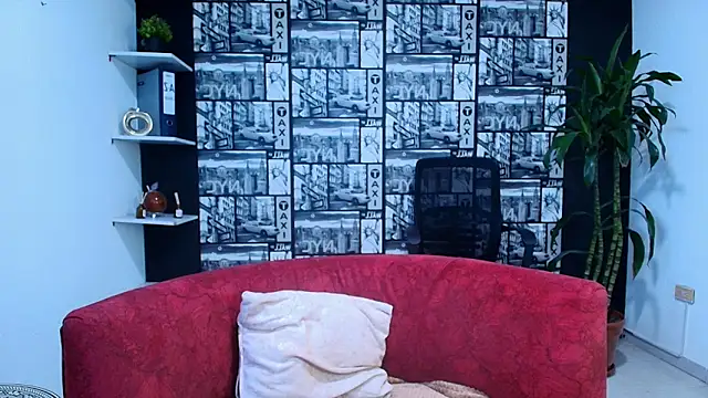 DanielaMonroe's Live XXX Chat