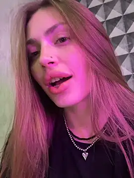 Elizabeth_Tay Live XXX-Chat